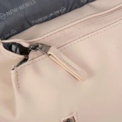 New Rebels Daley Rugzak 13LRoze Waterafstotend -reis winkel new rebels daley rugzak 13l roze waterafstotend 5