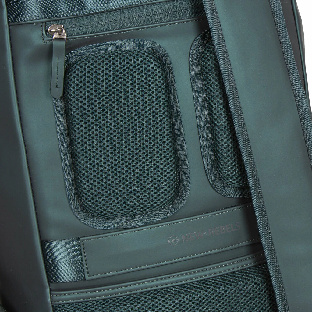 New Rebels Harper Queens Donker Groen 18L Rugtas Waterafstotend Laptop 15.6 8 New Rebels Harper Queens Donker Groen 18L Rugtas Waterafstotend Laptop 15.6 - Afbeelding 6