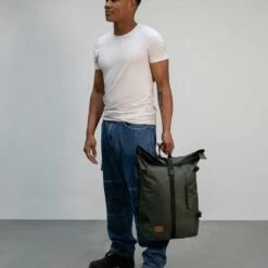 New Rebels ® Heaven Urban Transport - Rugzak -Rugtas - Laptopvak - Polyester - Zwart -reis winkel new rebels heaven urban transport rugzak rugtas la 12