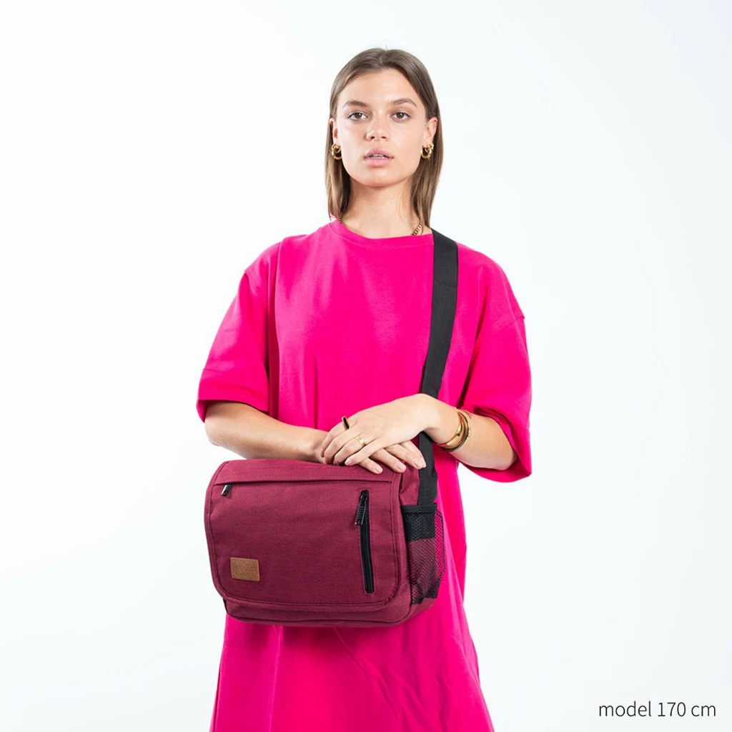 New Rebels ® Heaven25 - Medium SchoudertasA5 - Crossbodytas Met Flap - Occur Geel 10 New Rebels ® Heaven25 - Medium SchoudertasA5 - Crossbodytas Met Flap - Occur Geel - Afbeelding 8