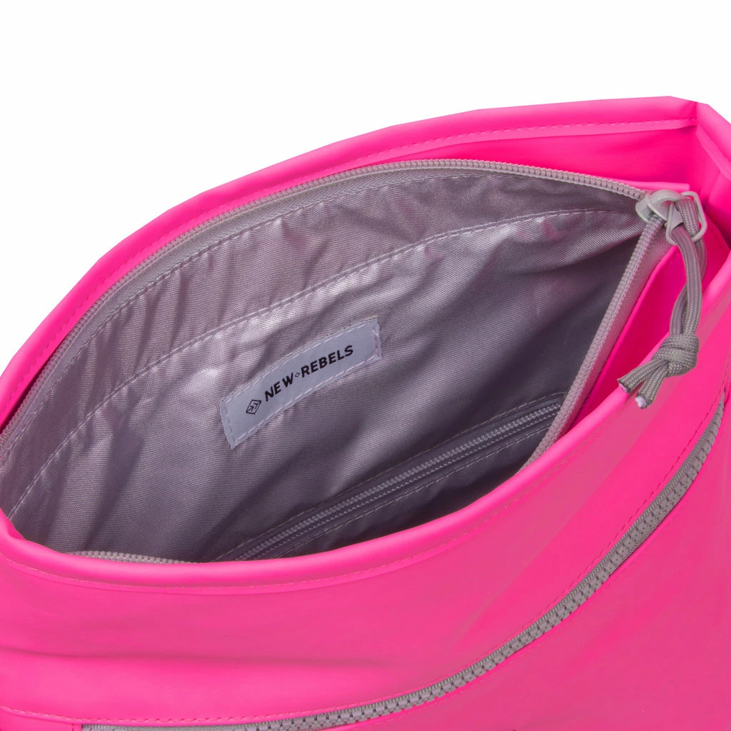 New Rebels ® Mart - Rolltop - Rugtas - Waterafstotend - Pink Neon- Small - Rugzak 9 New Rebels ® Mart - Rolltop - Rugtas - Waterafstotend - Pink Neon- Small - Rugzak - Afbeelding 7