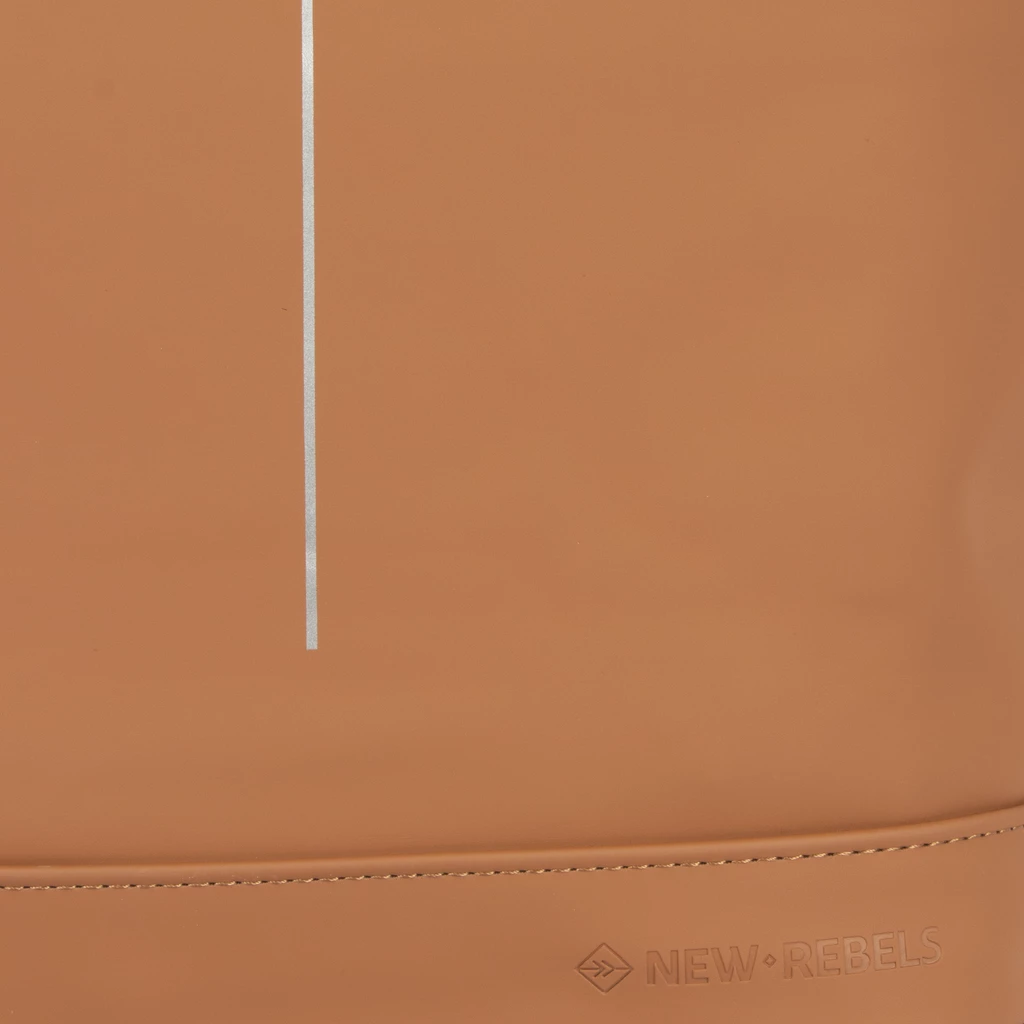 New RebelsMartRugzak 16L Cognac Rolltop Waterafstotend 7 New RebelsMartRugzak 16L Cognac Rolltop Waterafstotend - Afbeelding 5