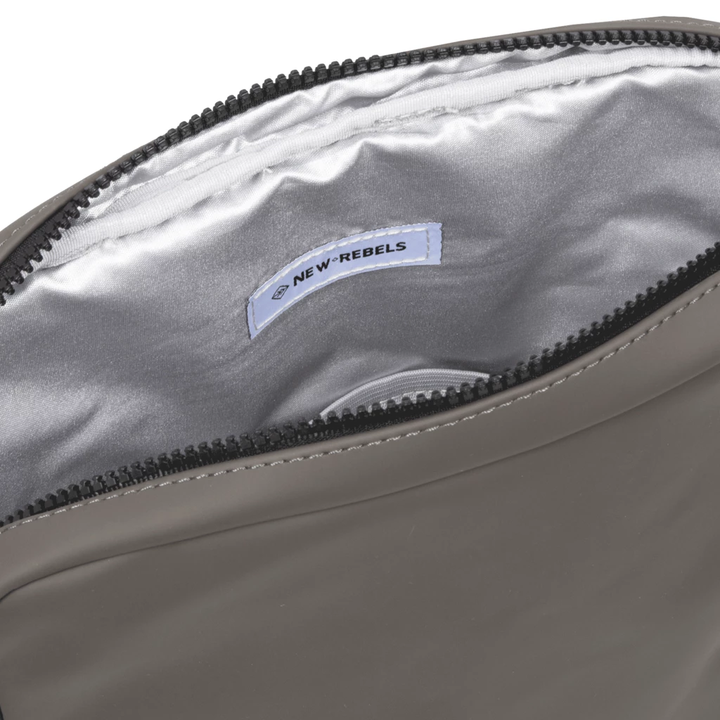 New Rebels ® Mart - Rugzak - Waterafstotend - Laptoptas 13 Inch - Rugtas - Taupe 9 New Rebels ® Mart - Rugzak - Waterafstotend - Laptoptas 13 Inch - Rugtas - Taupe - Afbeelding 7