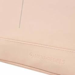 New Rebels ® Mart - Top Zip - Waterafstotend -Rugtas - Laptoptas 13,3 Inch. - Shopper - Zacht Roze -reis winkel new rebels mart top zip waterafstotend rugtas lapt 104