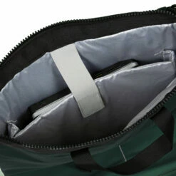 New Rebels ® Mart - Top Zip - Waterafstotend -Rugtas - Laptoptas 14Inch. - Shopper - Metallic Green -reis winkel new rebels mart top zip waterafstotend rugtas lapt 16