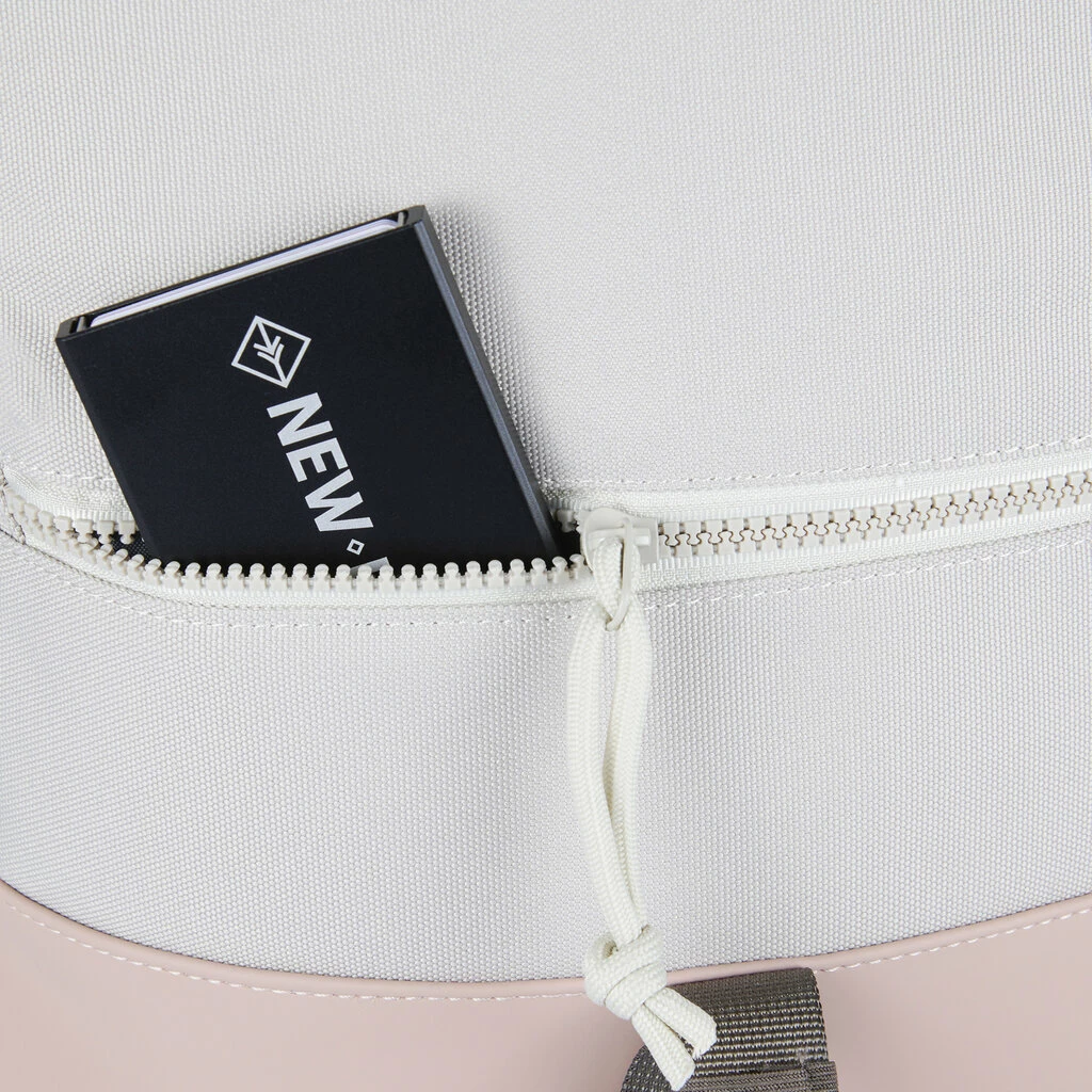 New Rebels Backham Los Angeles Oud Roze Beige Mini 7L Rolltop Rugzak Waterafstotend 6 New Rebels Backham Los Angeles Oud Roze Beige Mini 7L Rolltop Rugzak Waterafstotend - Afbeelding 4