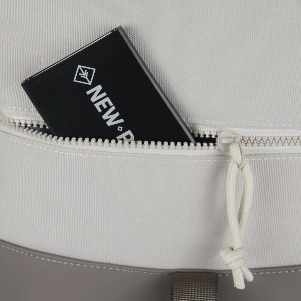 New Rebels Backham Los Angeles Taupe Beige Mini 7L Rolltop Rugzak Waterafstotend 6 New Rebels Backham Los Angeles Taupe Beige Mini 7L Rolltop Rugzak Waterafstotend - Afbeelding 4