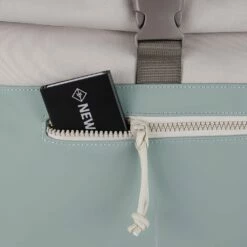 New Rebels Backham New York Salie Groen Beige 19L Rolltop Rugzak Waterafstotend Laptop 15.6 -reis winkel new rebels new rebels backham new york salie groen 4