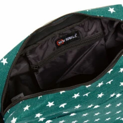 New Rebels ® Star25 - Medium SchoudertasA5 - Crossbodytas Met Flap -froggreen With Stars -reis winkel new rebels star25 medium schoudertas a5 crossbodyt 39