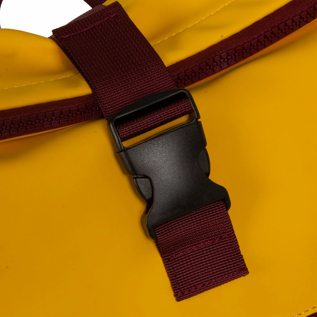 New Rebels ®Tim - Rolltop - Rugzak - Rugtas - Waterafstotend - Geel/Burgundy 7 New Rebels ®Tim - Rolltop - Rugzak - Rugtas - Waterafstotend - Geel/Burgundy - Afbeelding 5