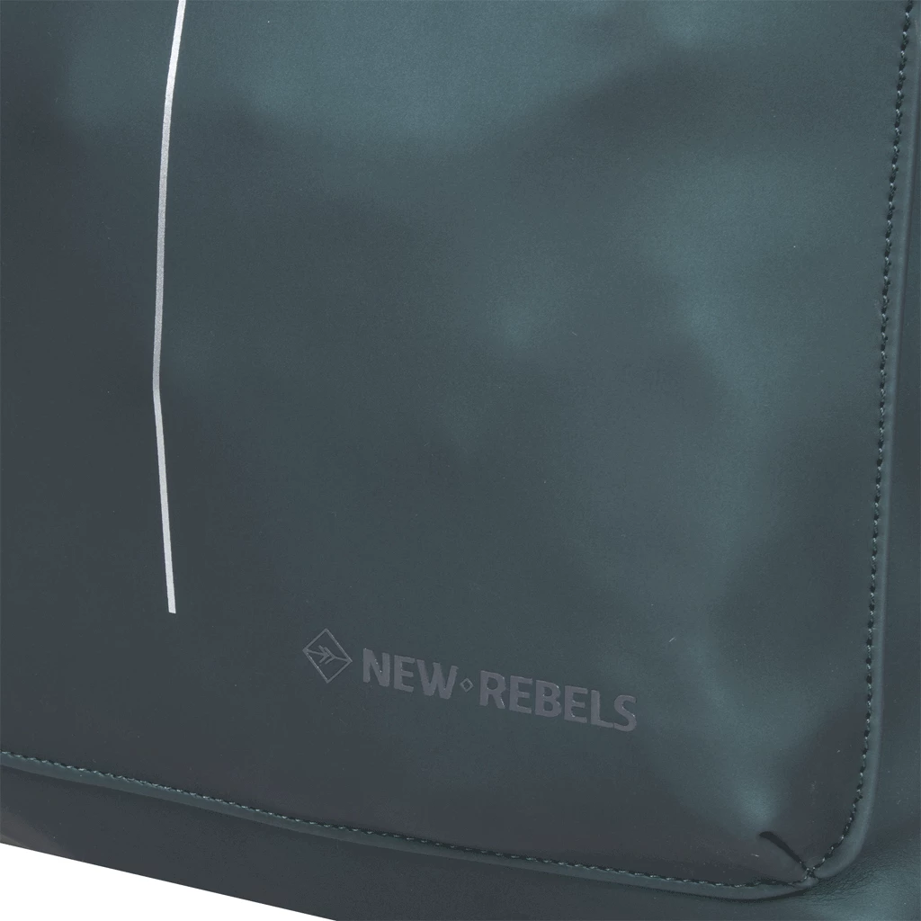 New Rebels ® William - Rolltop - Rugzak - Donkergroen 16L- Waterafstotende Rugtas 8 New Rebels ® William - Rolltop - Rugzak - Donkergroen 16L- Waterafstotende Rugtas - Afbeelding 6